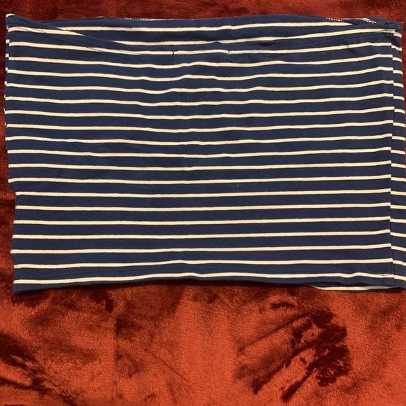 Crop top - Picture 2 of 3